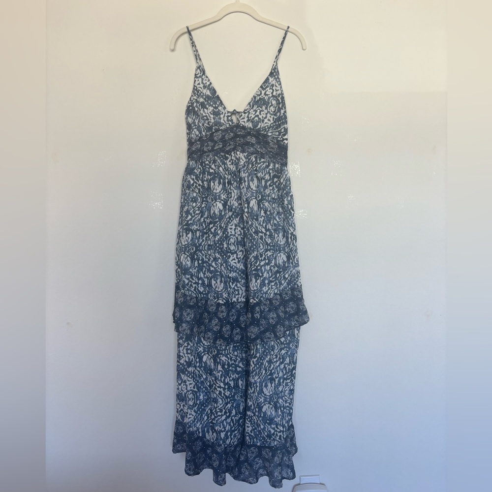 NWT Abercrombie & Fitch Blue and White Patterned Dress with Pockets